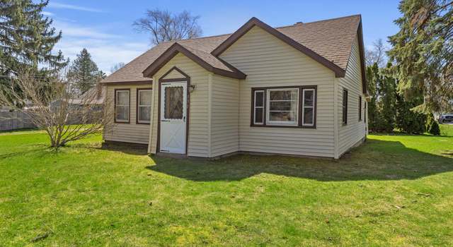 Photo of 330 E Muskegon St, Cedar Springs, MI 49319