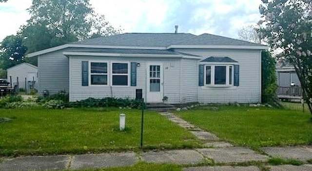 Photo of 324 4th St, Blanchard, MI 49310