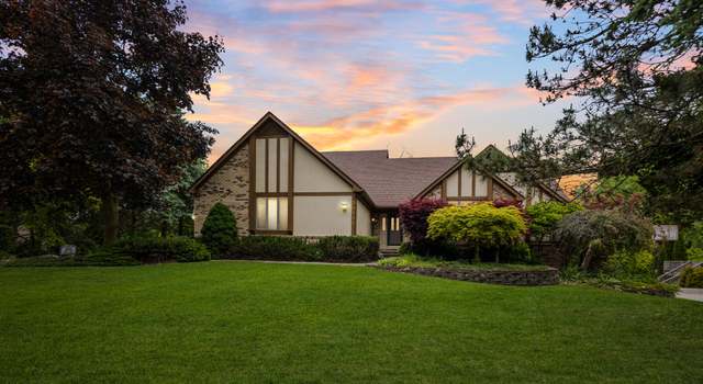 Photo of 38585 Horton Dr, Farmington, MI 48331
