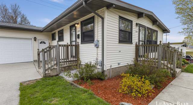 Photo of 125 Highland Dr, Rockford, MI 49341