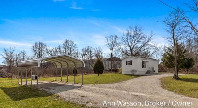 Photo of 310 Round Lake Rd, Vermontville, MI 49096
