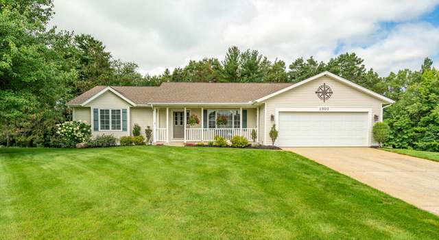 Photo of 1907 Valley Pines Dr, Hastings, MI 49058
