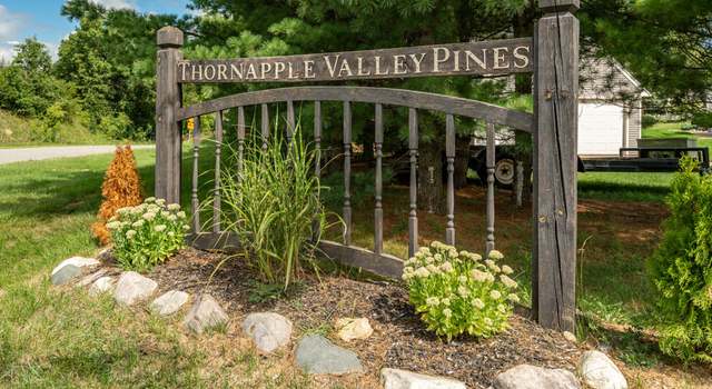 Photo of 1907 Valley Pines Dr, Hastings, MI 49058