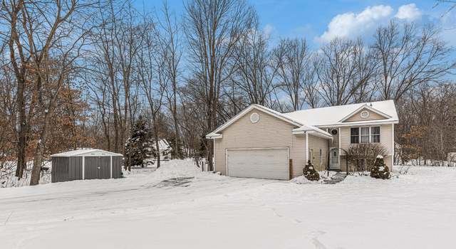 Photo of 17110 Seneca Dr, Howard City, MI 49329
