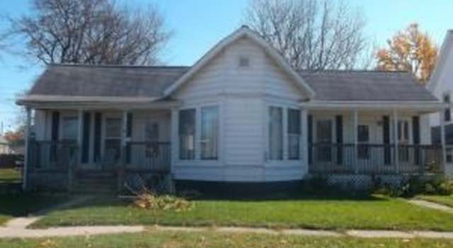 Photo of 114 Oak St, Dowagiac, MI 49047