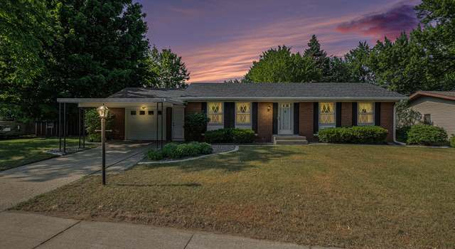 Photo of 1136 3 Mile Rd NW, Grand Rapids, MI 49544