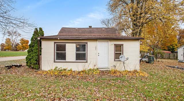 Photo of 305 Crescent St, Watervliet, MI 49098