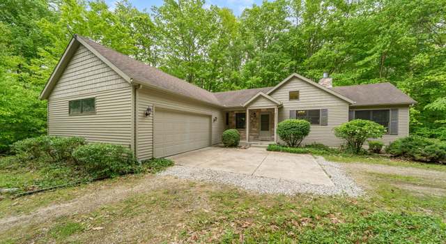 Photo of 64711 Shorewood Ln, Cassopolis, MI 49031
