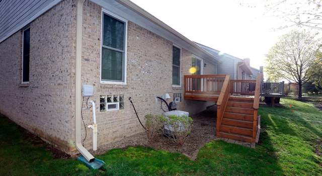 Photo of 41483 Haggerty Woods Ct, Canton, MI 48187