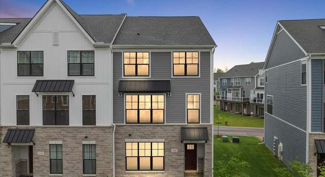 Photo of 2746 S Spurway Dr, Ann Arbor, MI 48105