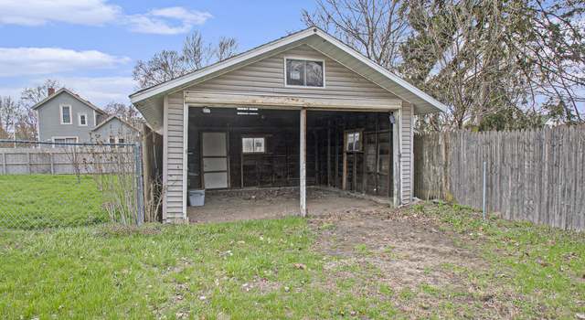 Photo of 401 Oak St, Dowagiac, MI 49047
