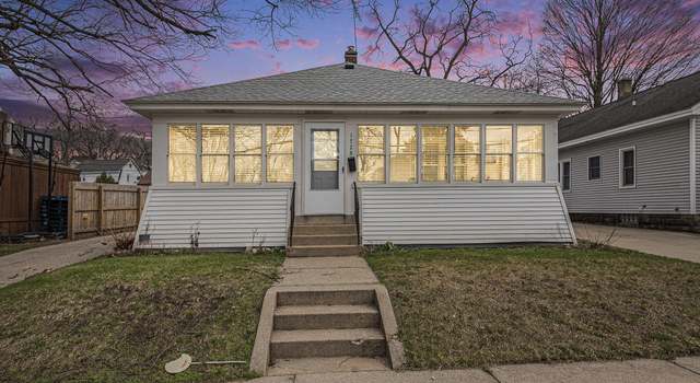 Photo of 1728 Newark Ave SE, Grand Rapids, MI 49507