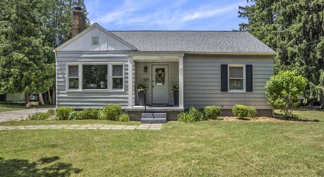 Photo of 429 Oakhurst Ave NW, Grand Rapids, MI 49504