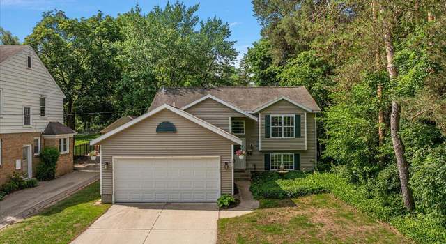 Photo of 1910 Hall St SE, Grand Rapids, MI 49506
