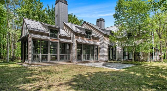 Photo of 7085 Youngren Rd, Three Oaks, MI 49128