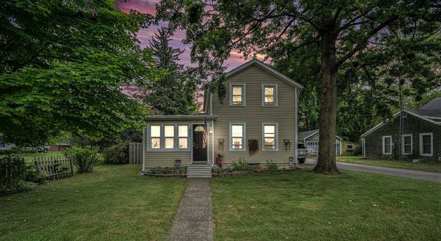 Photo of 455 W Burr Oak St, Centreville, MI 49032