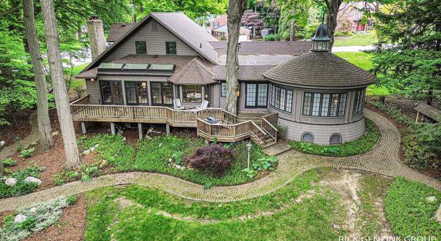 Photo of 988 Kenwood Dr, Holland, MI 49423