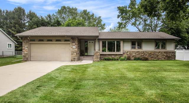Photo of 1842 Hendrick Rd, Norton Shores, MI 49441