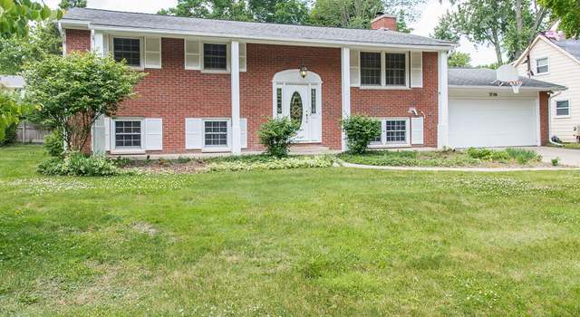 Photo of 3706 Barrington Dr, Kalamazoo, MI 49006
