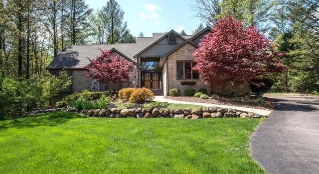 Photo of 8544 Far Ravine Dr, Pinckney, MI 48169