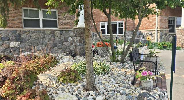 Photo of 301 N Lake St #104, Cadillac, MI 49601