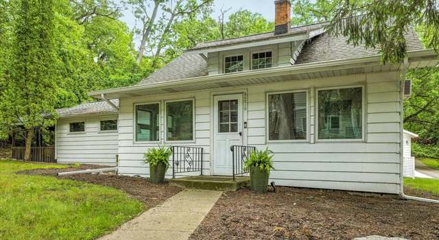 Photo of 46210 Perkins Blvd, New Buffalo, MI 49117