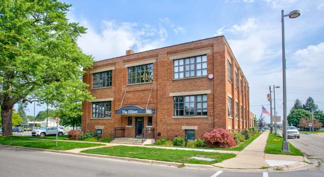 Photo of 633 Elliott Ave #11, Grand Haven, MI 49417