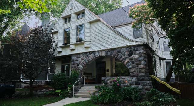 Photo of 254 College Ave SE, Grand Rapids, MI 49503