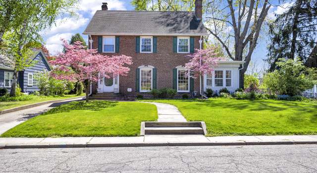 Photo of 1005 Carlton Blvd, Jackson, MI 49203
