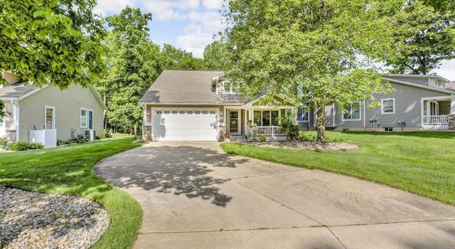 Photo of 816 E Barrington Cir, Jackson, MI 49203