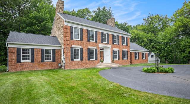 Photo of 5750 Rolling Hills Dr, Rochester, MI 48306