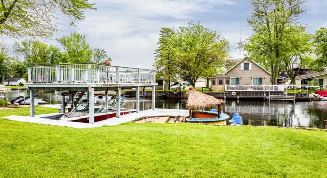 Photo of 5031 Shoreview Dr, Coloma, MI 49038