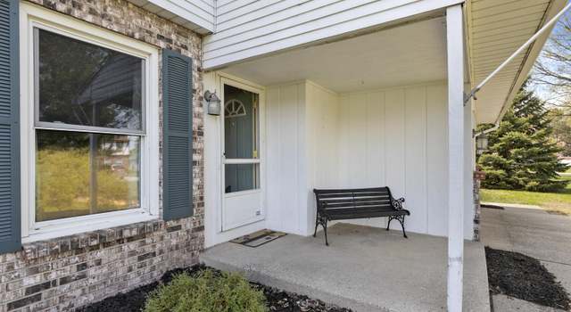 Photo of 928 Springwood Dr SE, Kentwood, MI 49508