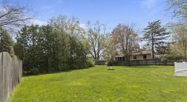 Photo of 928 Springwood Dr SE, Kentwood, MI 49508
