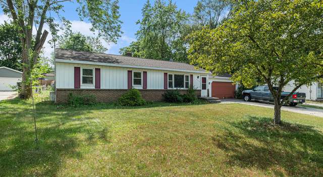 Photo of 5879 Glenbrook Ave SE, Kentwood, MI 49508