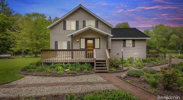 Photo of 5826 W 124th St, Grant, MI 49327