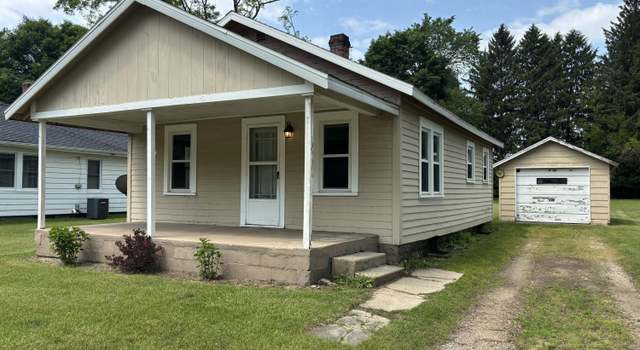 Photo of 408 Hill St, Buchanan, MI 49107
