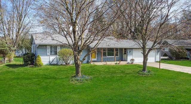 Property at 14163 Ridgewood Dr, Holland, MI 49424, 4 beds, 1.5 baths