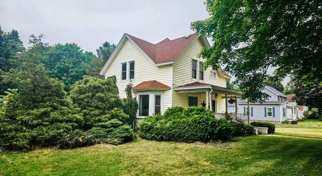 Photo of 315 North St, Jonesville, MI 49250