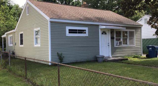 Photo of 853 33rd St SW, Wyoming, MI 49509
