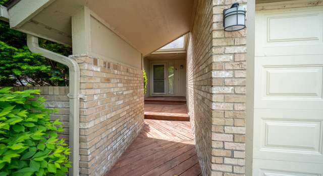 Photo of 4123 Foxpointe Dr, West Bloomfield, MI 48323