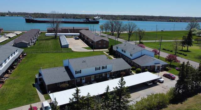 Photo of 125 Cuttle Rd Unit B8, Marysville, MI 48040