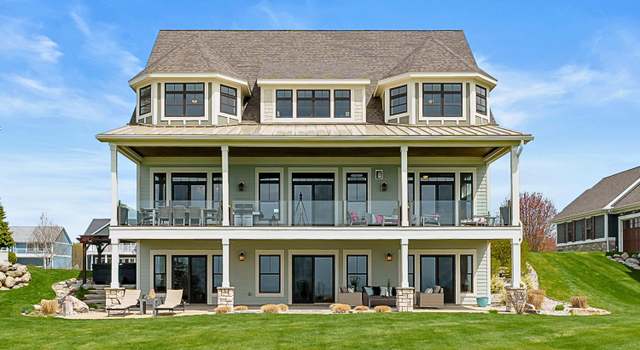 Photo of 7370 Highfield Beach Dr, South Haven, MI 49090
