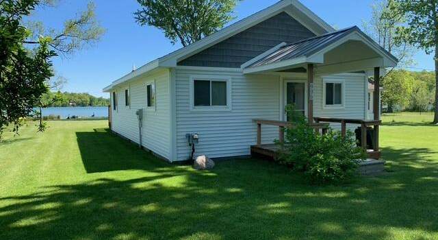 Photo of 996 Lakeview Dr, Brooklyn, MI 49230