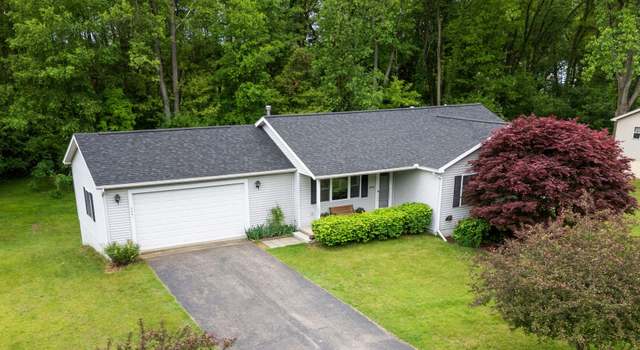 Photo of 2041 Blackmer Dr, Jonesville, MI 49250