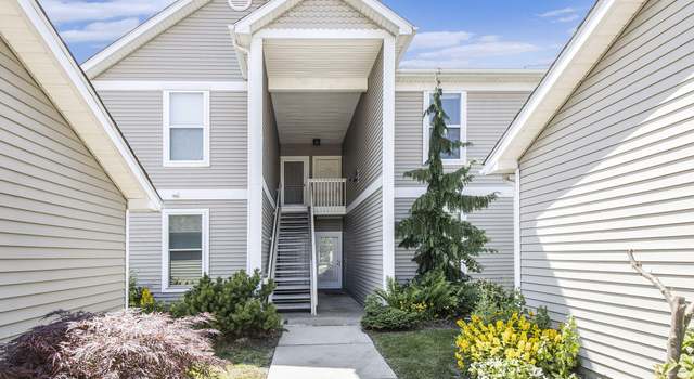 Photo of 1377 Fox Pointe Cir, Ann Arbor, MI 48108