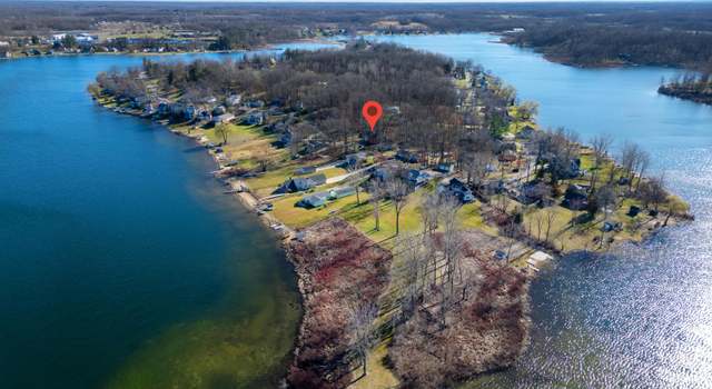 Photo of 4162 Causeway Dr, Lowell, MI 49331