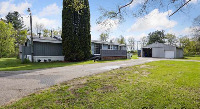 Photo of 6270 12 Mile Rd NE, Rockford, MI 49341