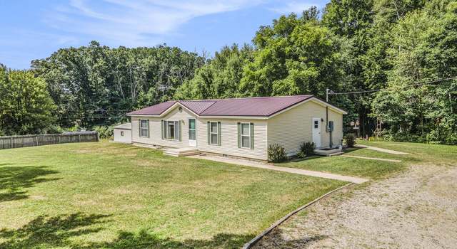 Photo of 627 N Cooper St, Newaygo, MI 49337