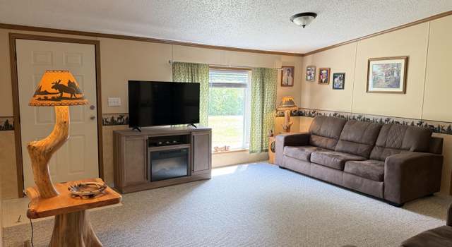 Photo of 627 N Cooper St, Newaygo, MI 49337
